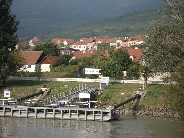 Danube Toward Melk 012.jpg