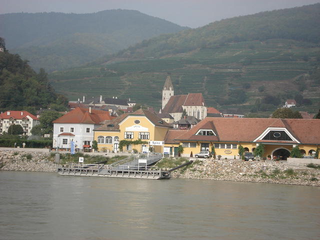 Danube Toward Melk 019.jpg