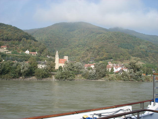 Danube Toward Melk 022.jpg