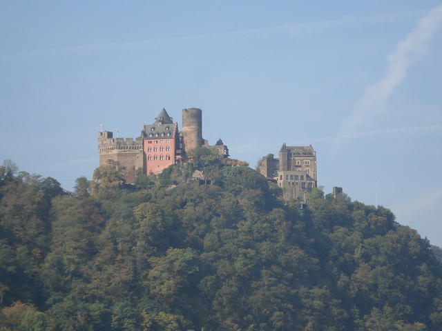 Middle Rhine Schonburg Castle 030.jpg
