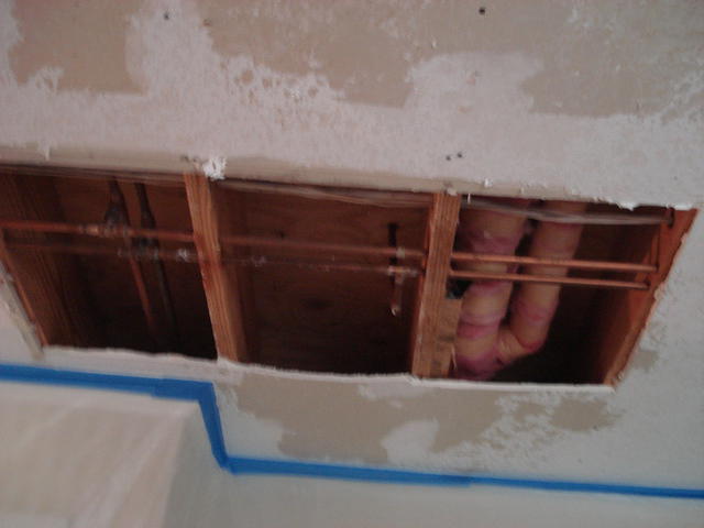 Family room _amp_ kitchen 007.JPG