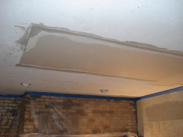 Family room _amp_ kitchen 014.JPG