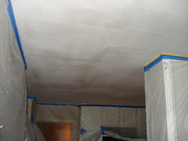 Family room _amp_ kitchen 025.JPG