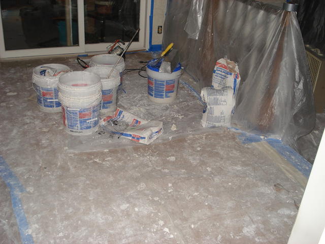 Family room _amp_ kitchen 028.JPG